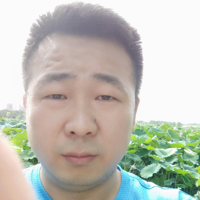 静静的小何的照片