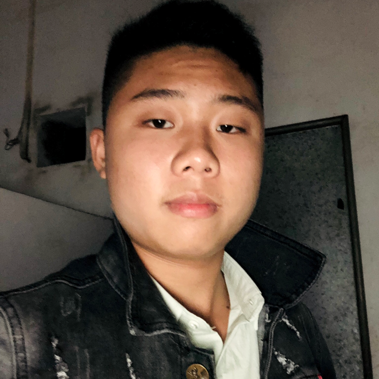 大叔给搞怪的照片