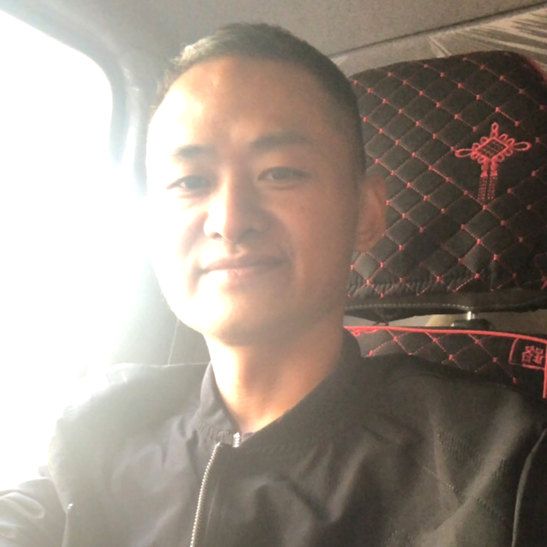 大炮与尊敬的照片