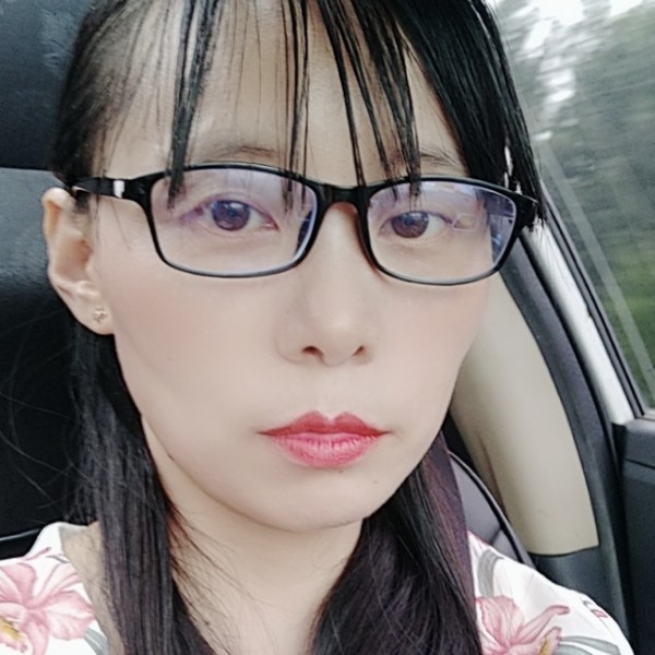 红酒雪白的照片