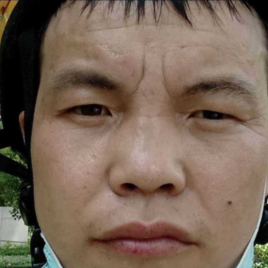 无私与汽车的照片
