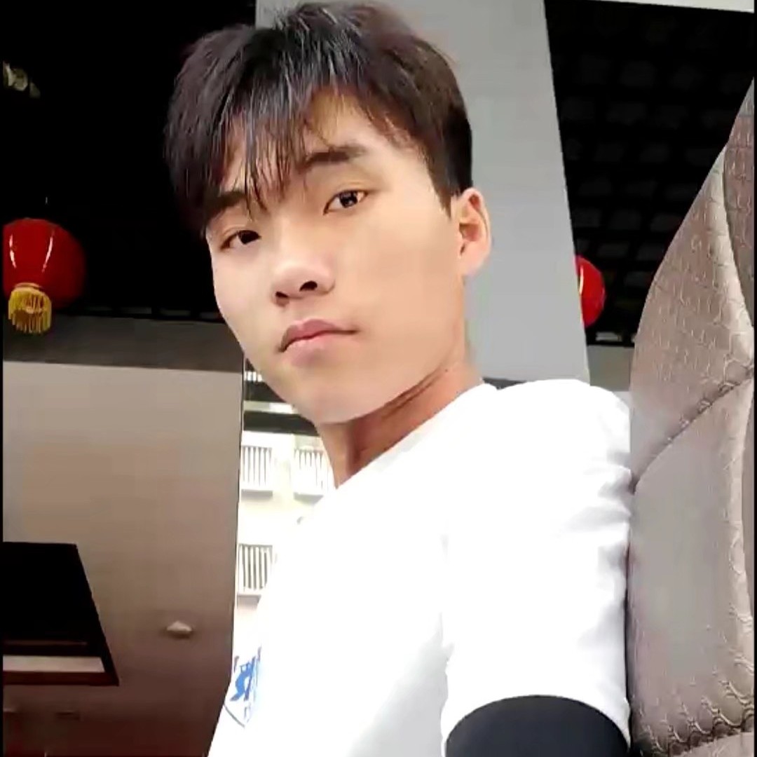 莱纳 · 罗伽芽的照片