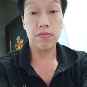 依庹的照片