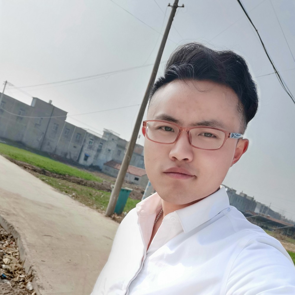 火车深拥微笑的照片