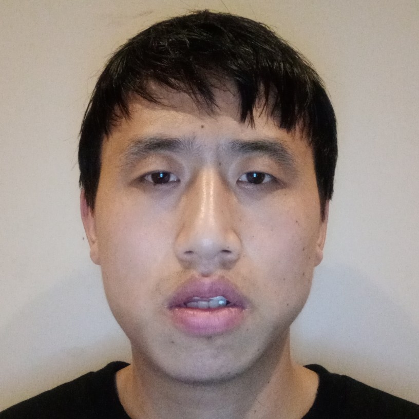 玩皮的男孩的照片