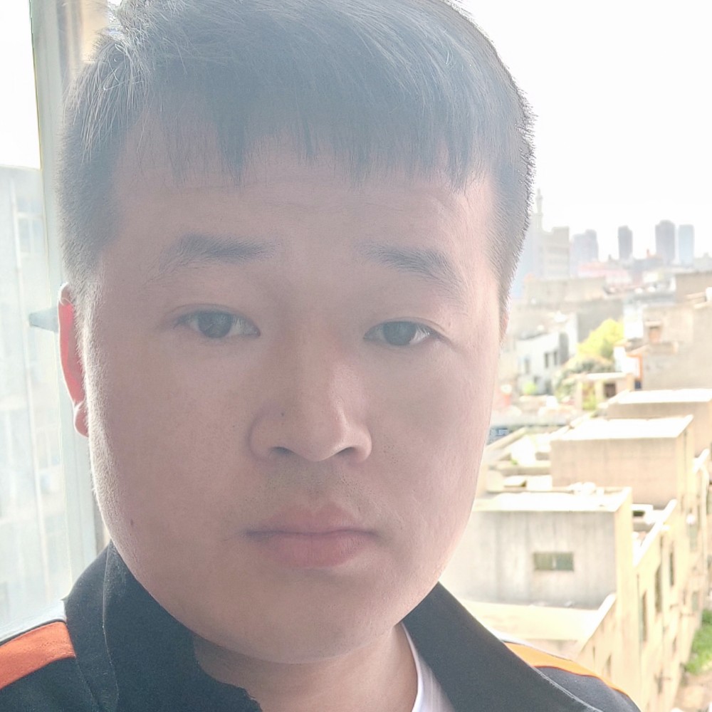 水池回首翩飞的照片