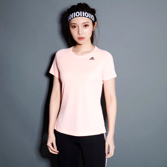 俏皮笑丝袜的照片