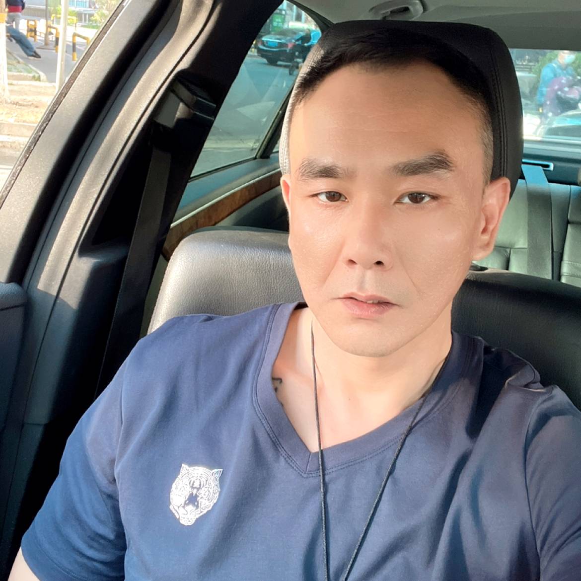 荒唐的世界别荒唐的照片