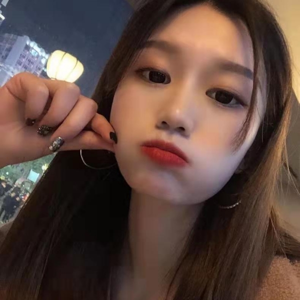 上衫绘梨衣的照片