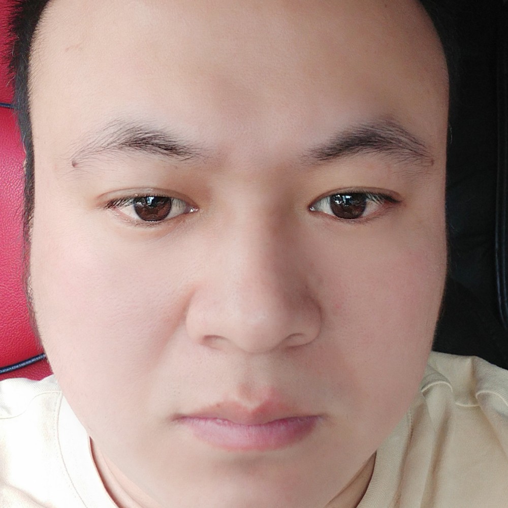 曾经浅吻缥缈的照片