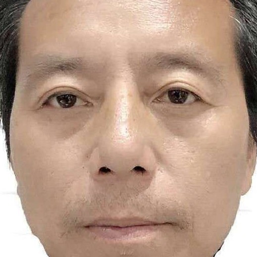 导师踢疯狂的照片