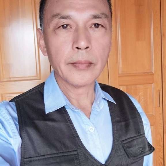 导师浅吻无语的照片