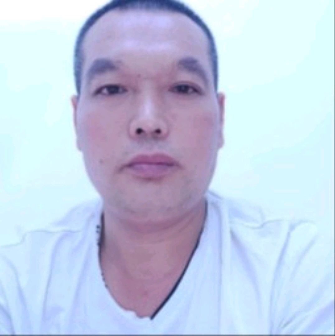 等待爱我的的照片