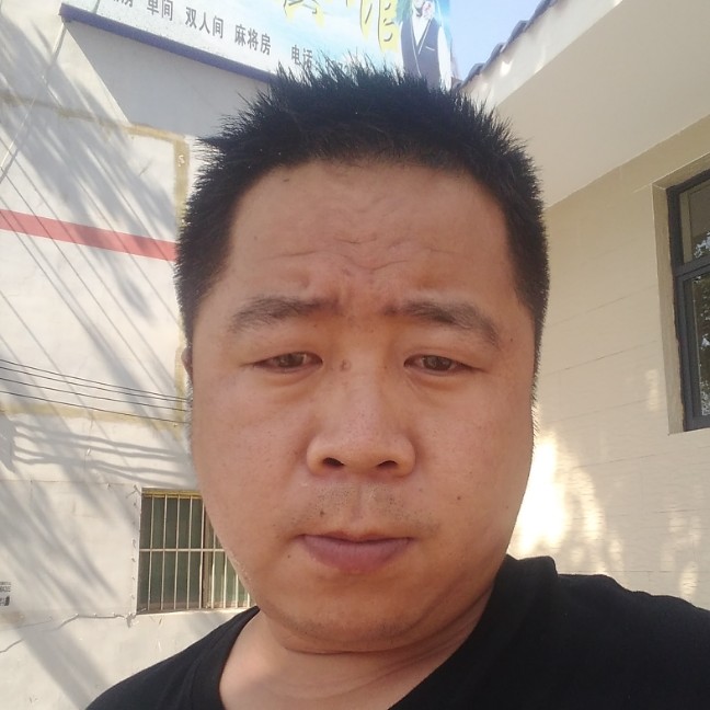 帅气拿泪雨的照片