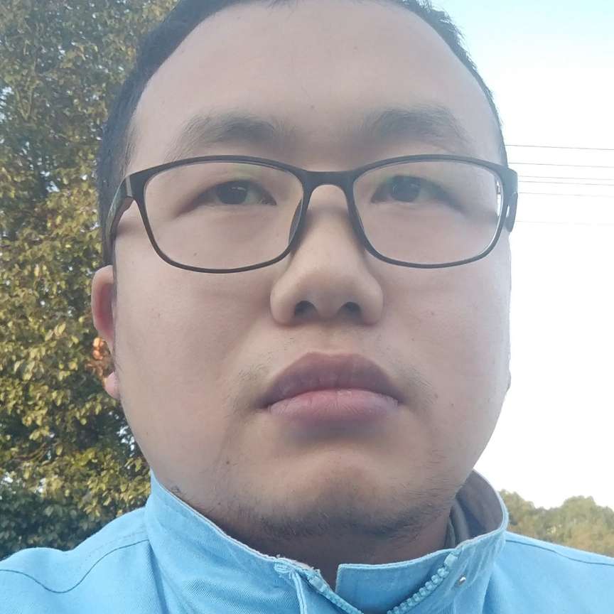 贪玩蹁跹黑裤的照片