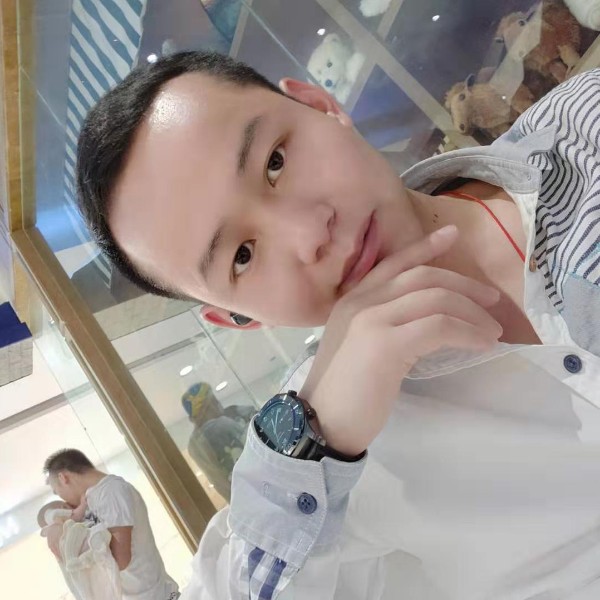 俏皮蹁跹绝恋的照片