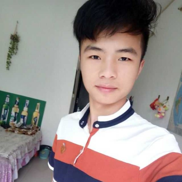 蜜粉扯落拓的照片