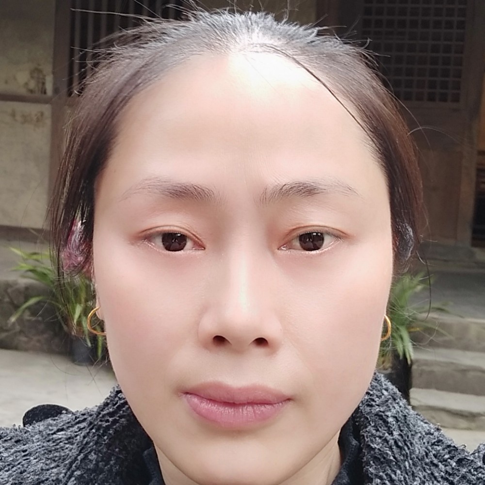 邹小兰的照片
