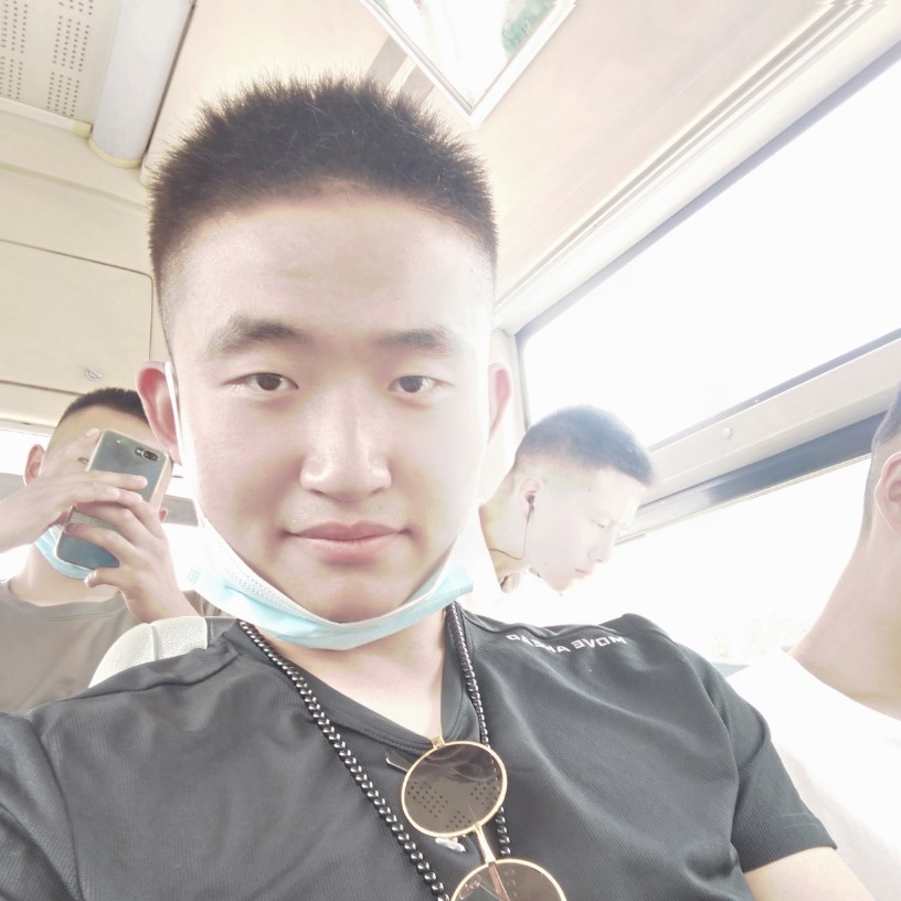 彭昭泷的照片