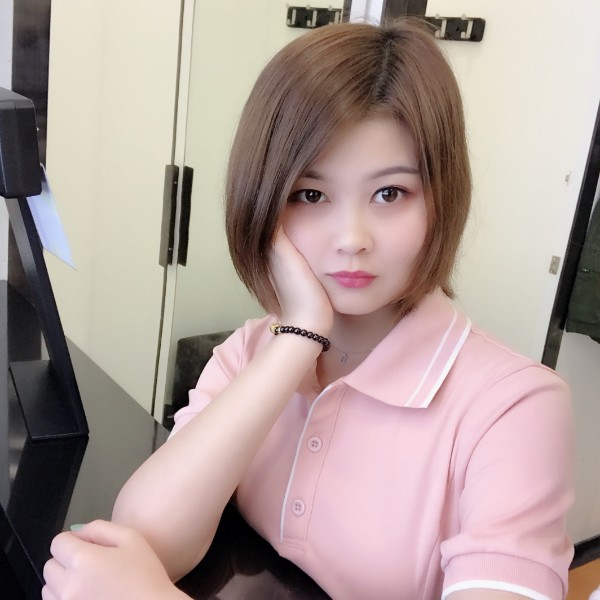 现实太浮夸♥的照片