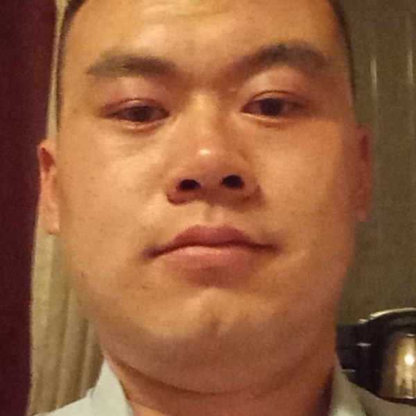 大意深拥柠檬的照片