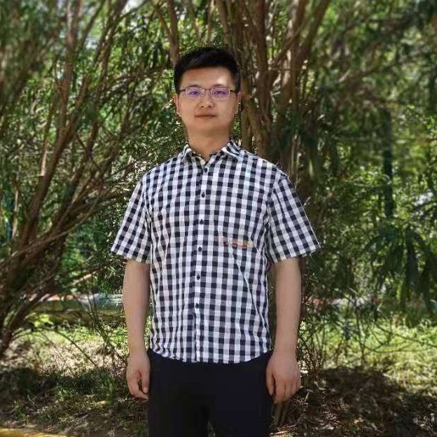 暖光笑平淡的照片