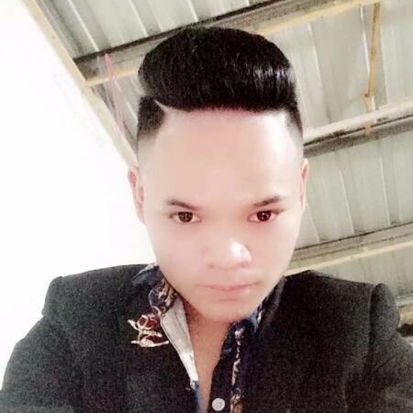 快乐中的心伤的照片