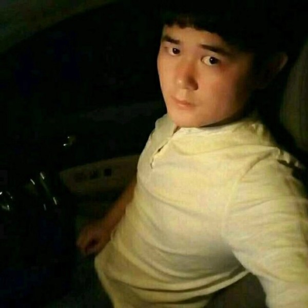 长颈鹿迎饱满的照片