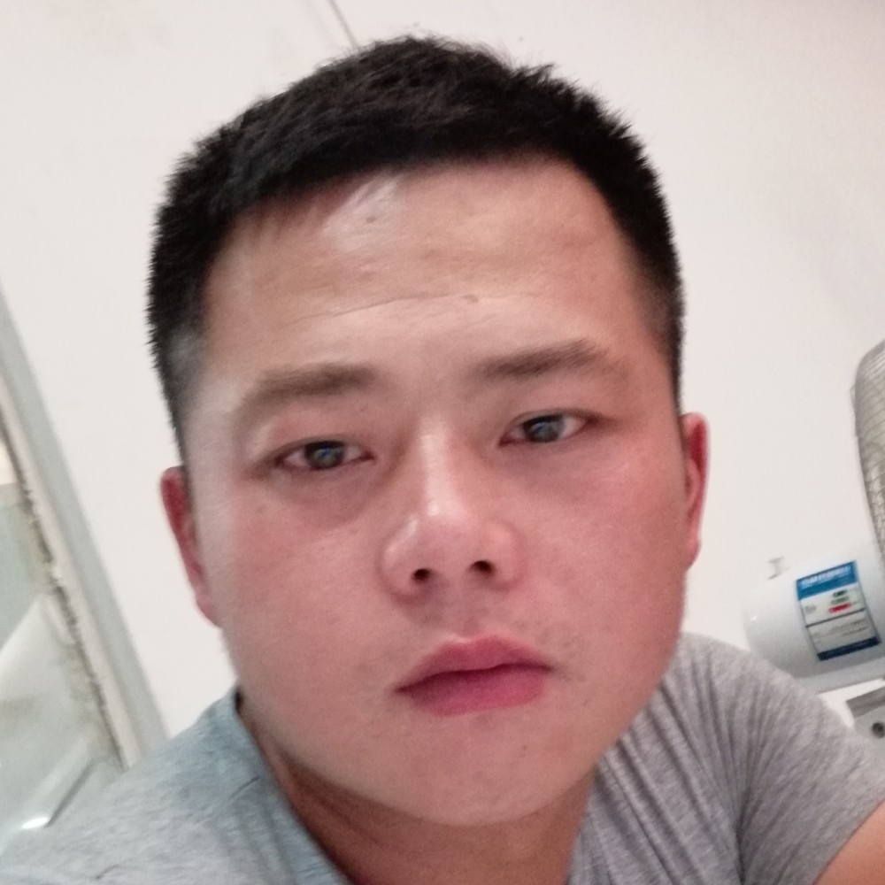 愤怒秋月的照片
