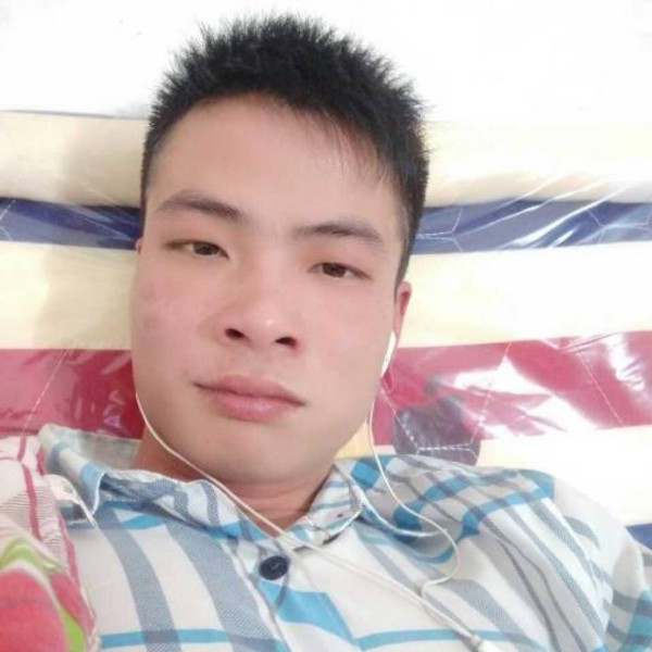 广西大哥哥的照片