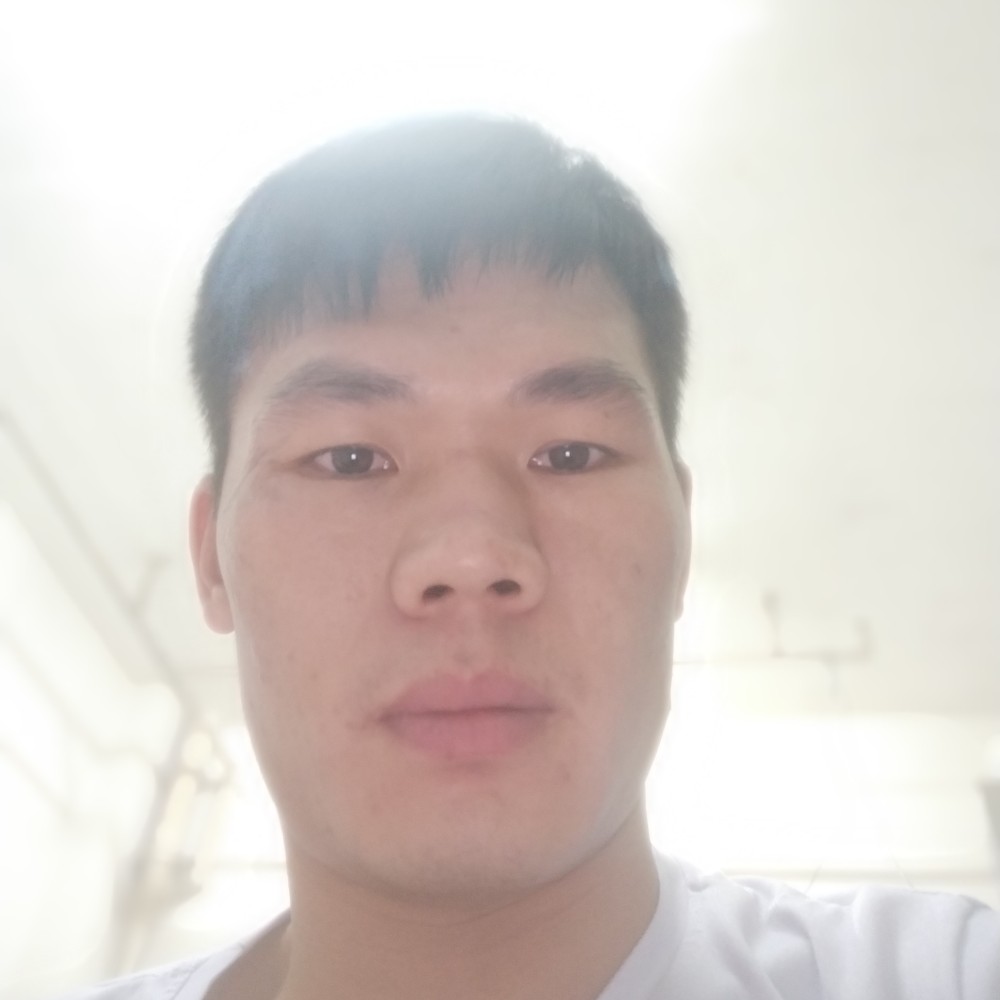 稳重回首流沙的照片