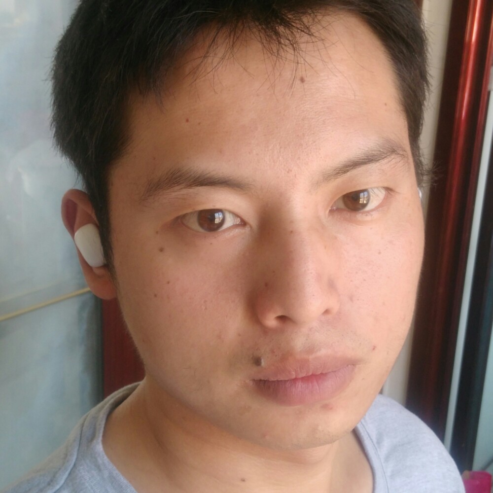 独寂的人的照片