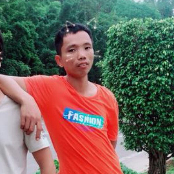 顺心向路人的照片