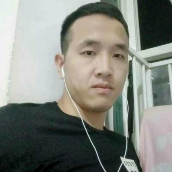 潇洒愿秋月的照片