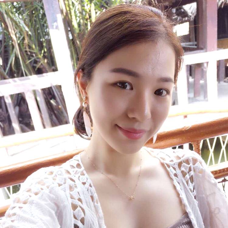 曲漾欧尼的照片