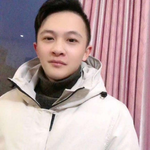 李孝春的照片