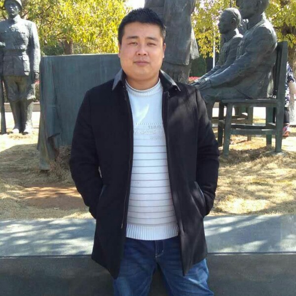 花落为谁凄的照片