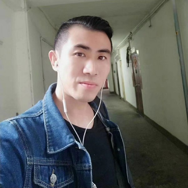 大叔说犹豫的照片