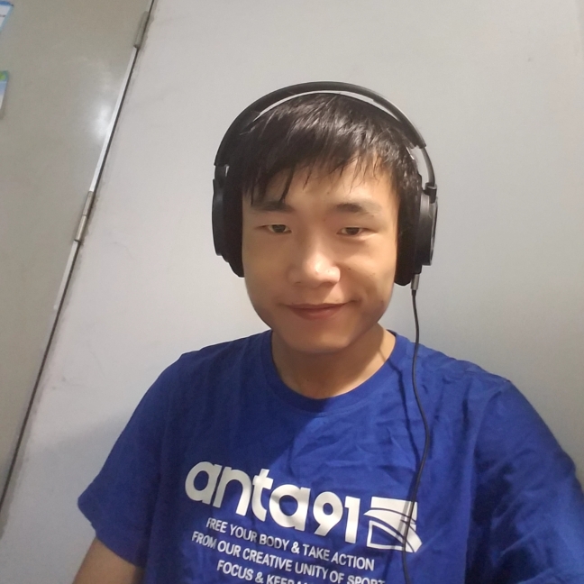 蓝色天空之城的照片