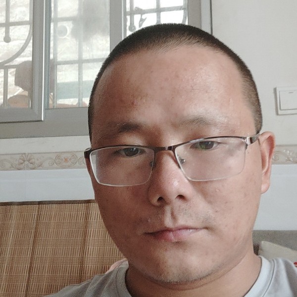 白云相许无奈的照片
