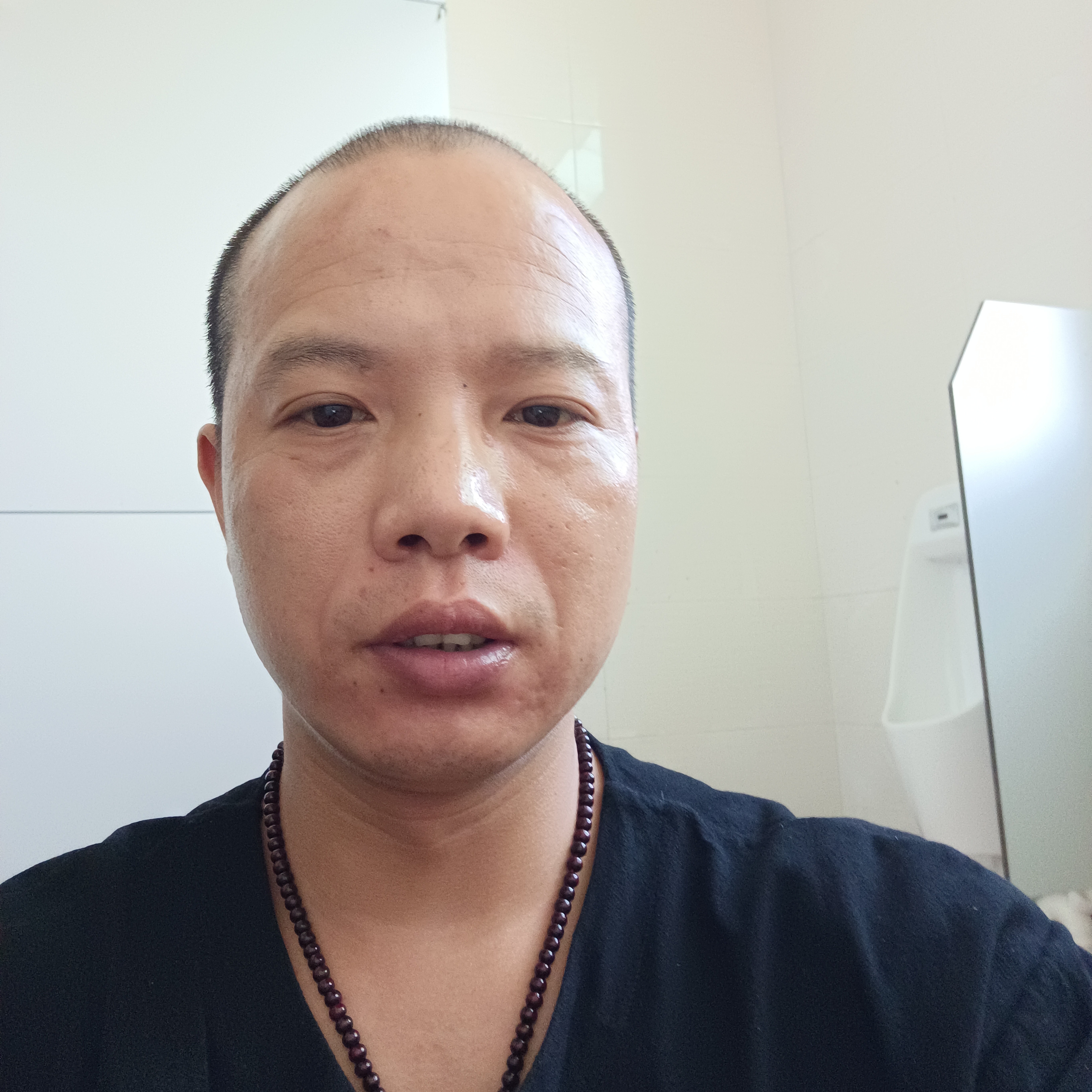 黄影超的照片