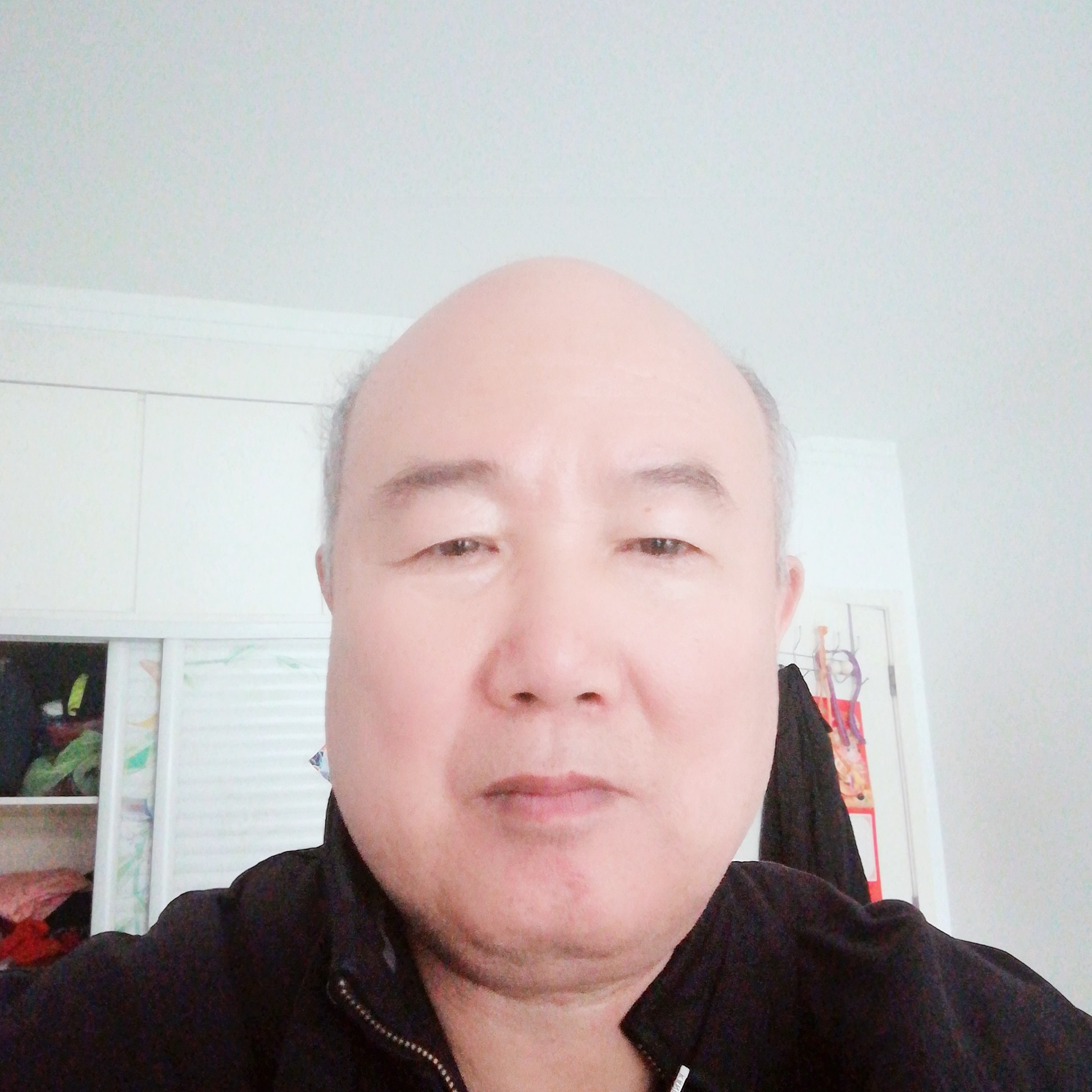 羊打香蕉的照片