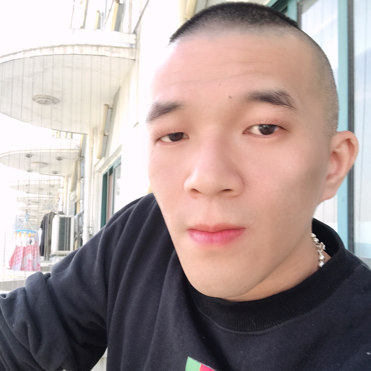 草莓浅吻明媚的照片