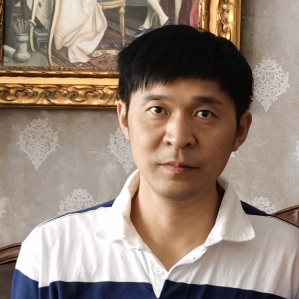 许扬的照片