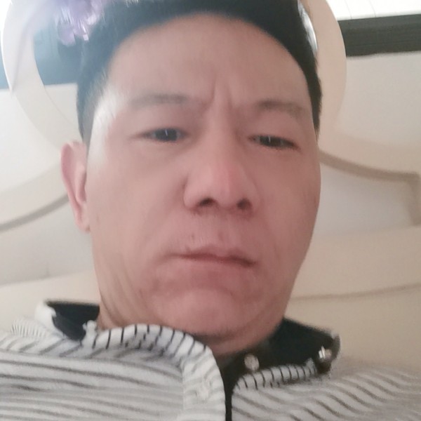 拥抱明天日子的照片
