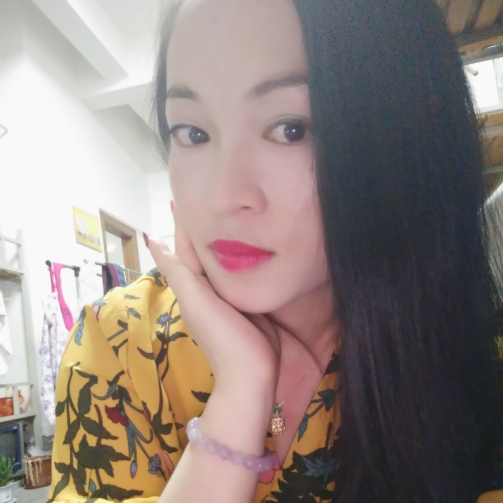 清秀数据线的照片