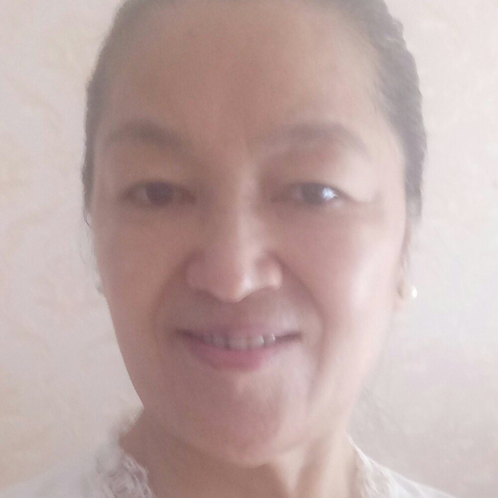 斑驳倾心云朵的照片