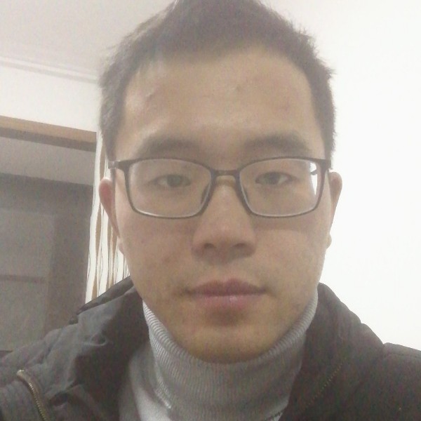 平湖背后的照片