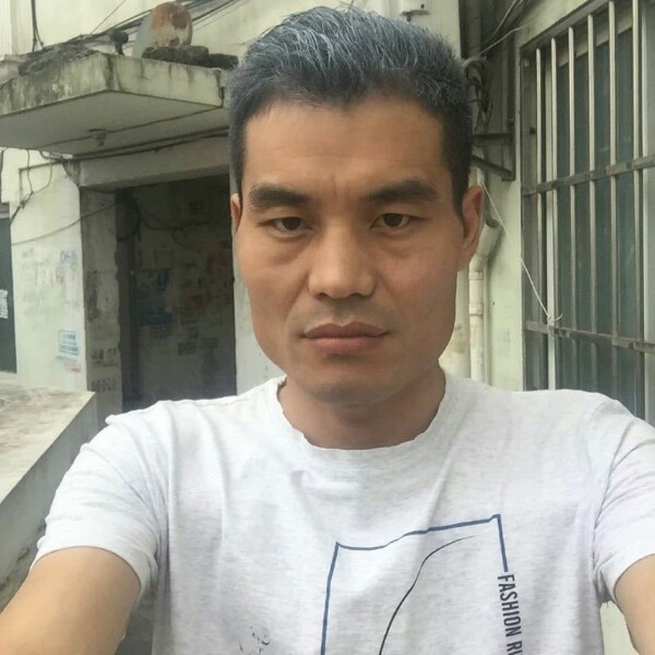 开心倾心野狼的照片