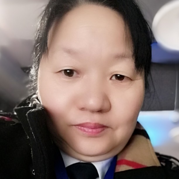 等侯下一站的照片